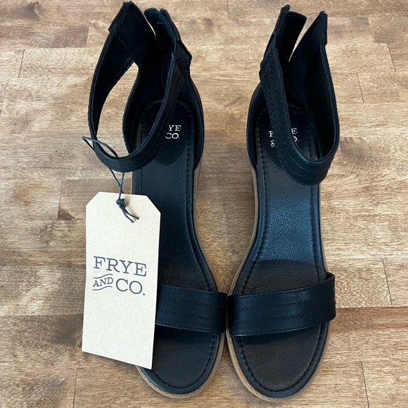 NWT Women’s Frye and Co. Zaki Heeled Ankle Strap Vegan Leather Sandals Size 9 - Picture 5 of 5